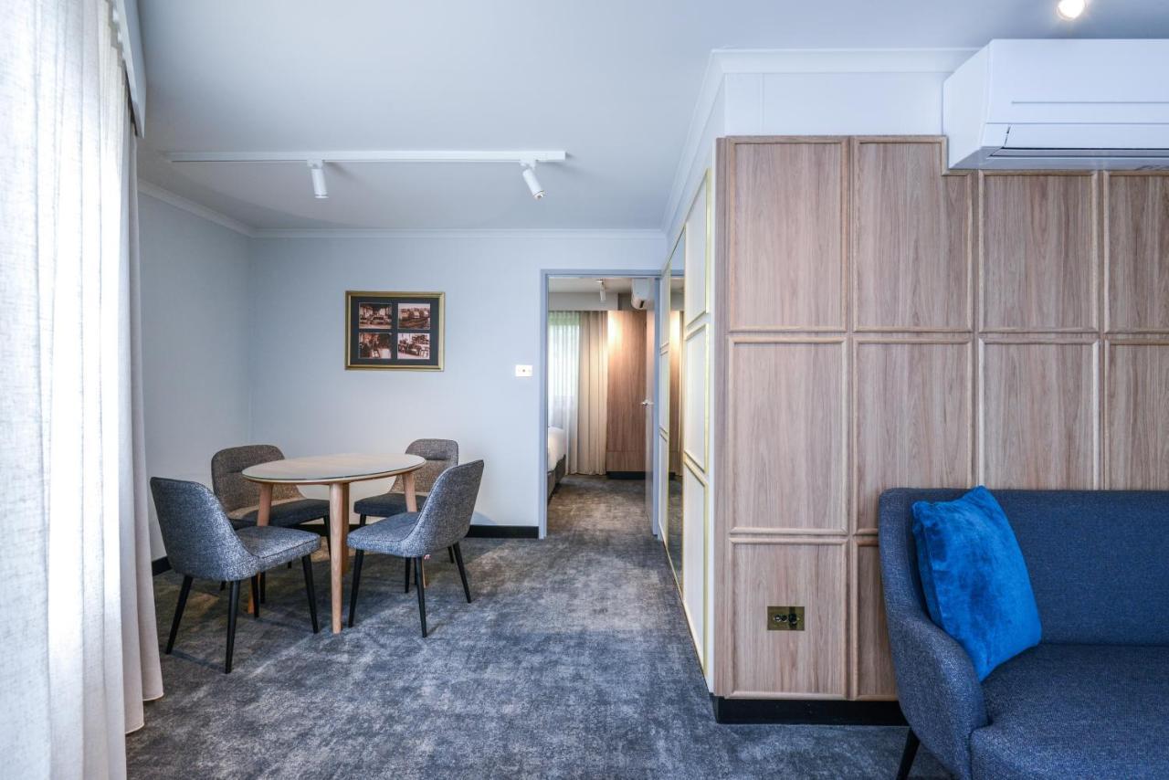 Powerhouse Hotel Tamworth By Rydges מראה חיצוני תמונה A suite at the hotel