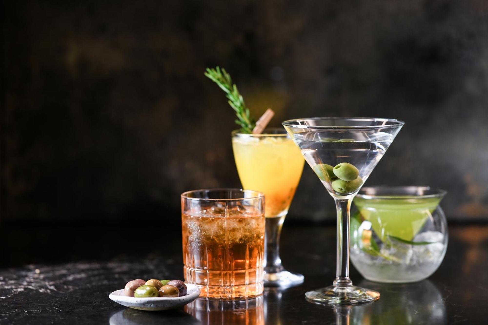 Powerhouse Hotel Tamworth By Rydges מראה חיצוני תמונה A selection of cocktails