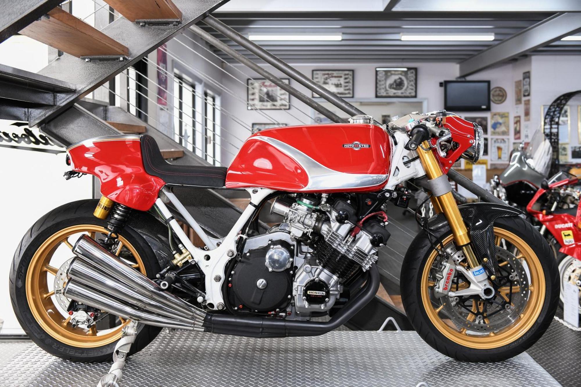 Powerhouse Hotel Tamworth By Rydges מראה חיצוני תמונה Honda CBX400F